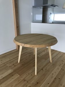 N様邸　ダイニングテーブル